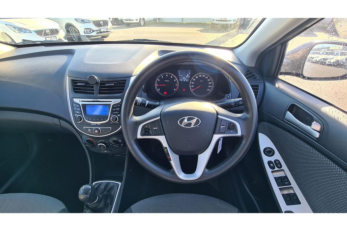 2013 Hyundai Accent Active RB
