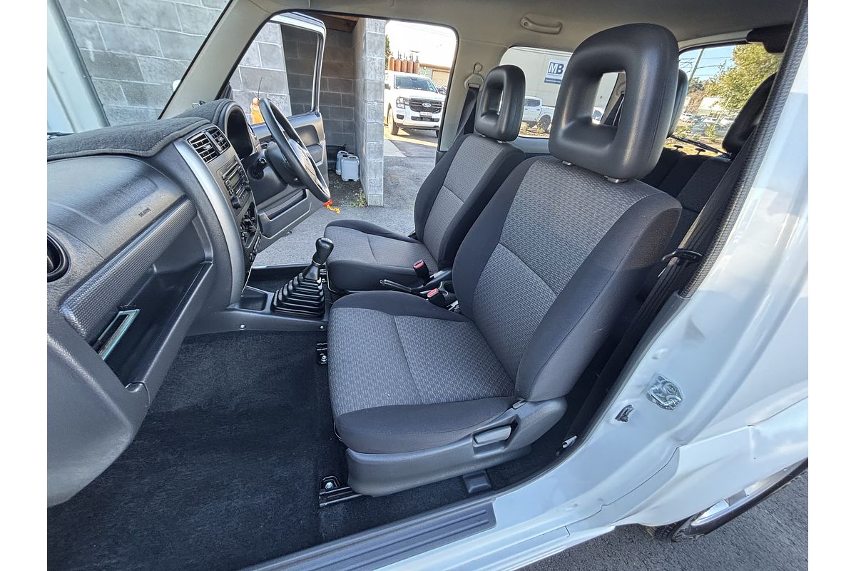 2002 Suzuki Jimny JX SN413