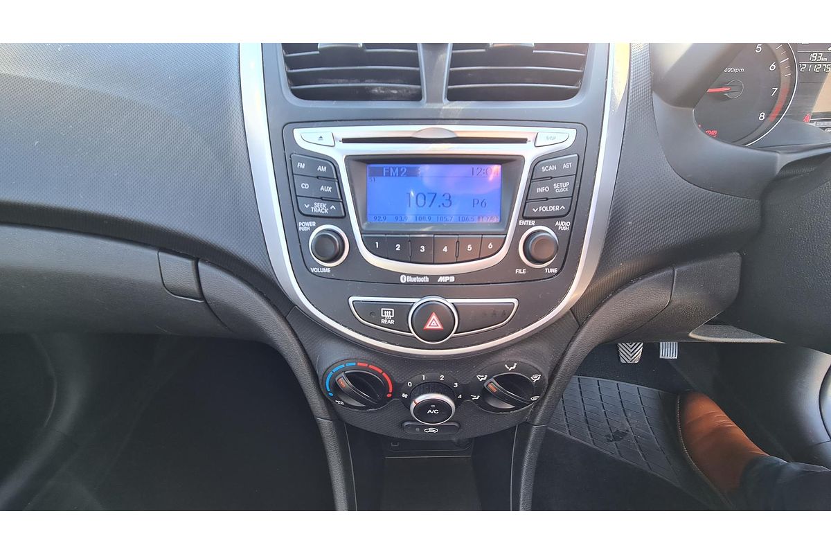 2013 Hyundai Accent Active RB