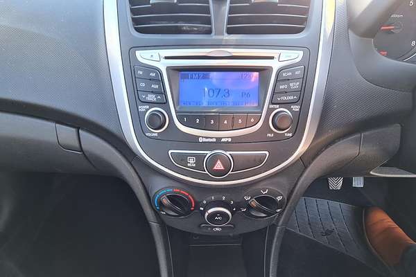 2013 Hyundai Accent Active RB