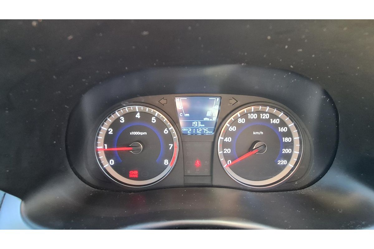 2013 Hyundai Accent Active RB