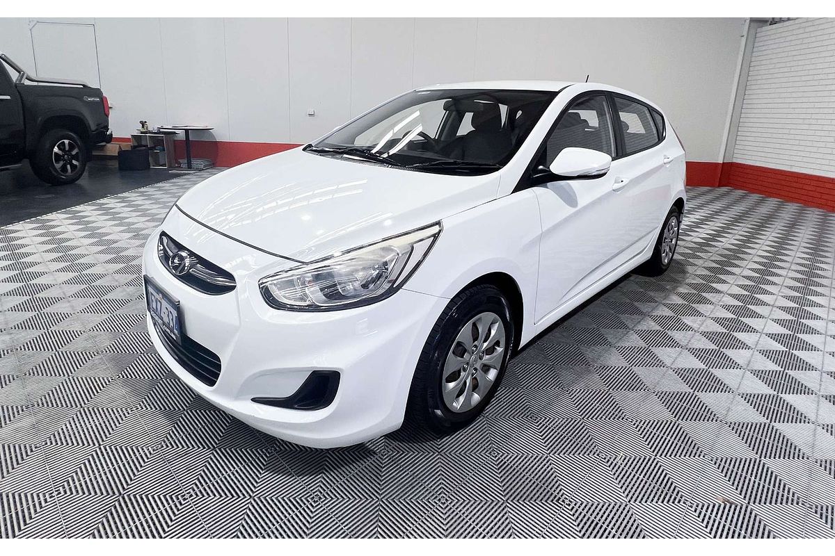 2015 Hyundai Accent Active RB3