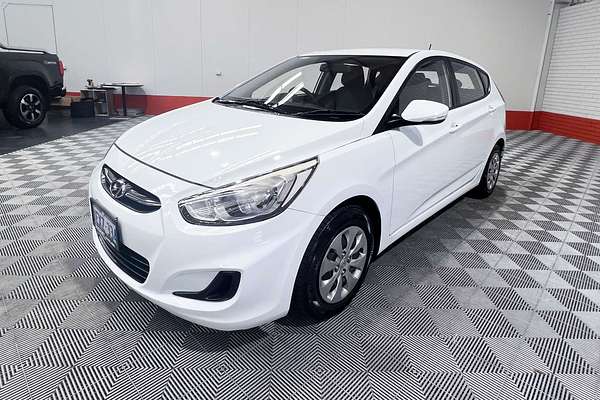 2015 Hyundai Accent Active RB3