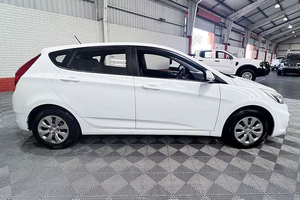2015 Hyundai Accent Active RB3