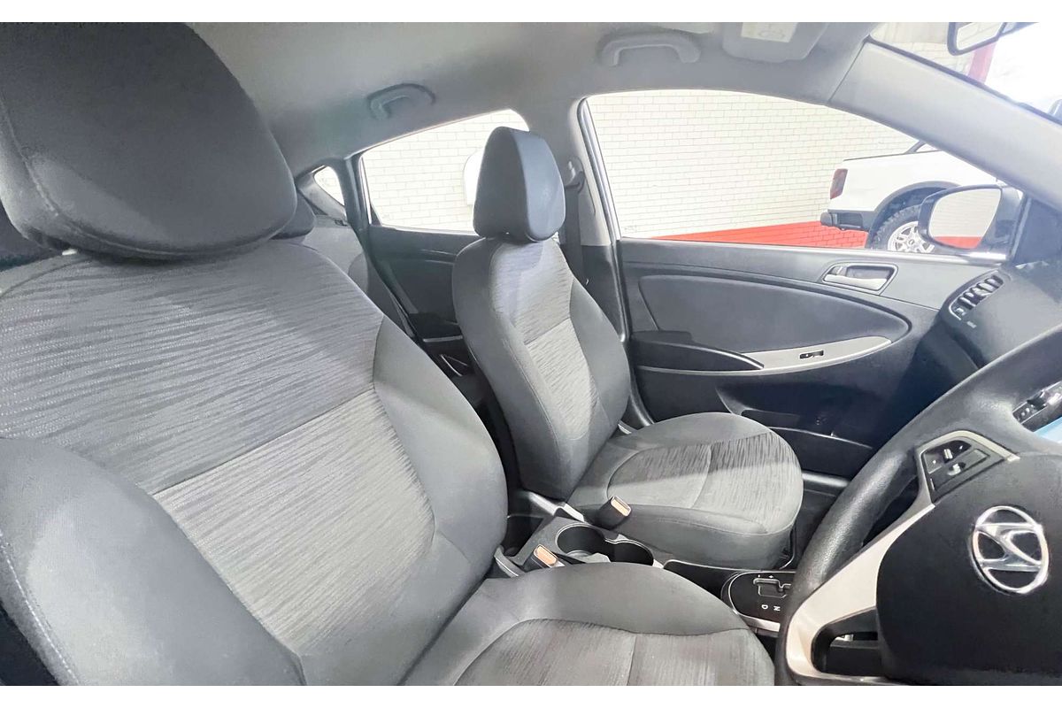 2015 Hyundai Accent Active RB3