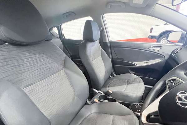 2015 Hyundai Accent Active RB3