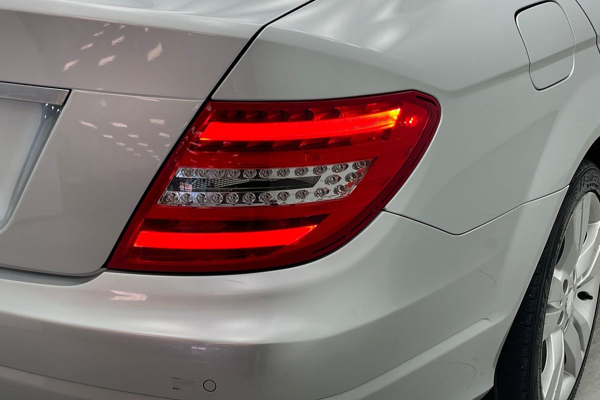 2012 Mercedes-Benz C-Class C200 BlueEFFICIENCY W204