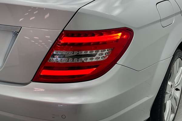 2012 Mercedes-Benz C-Class C200 BlueEFFICIENCY W204