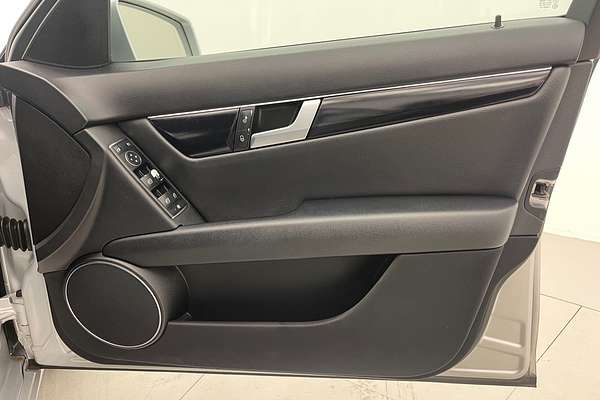 2012 Mercedes-Benz C-Class C200 BlueEFFICIENCY W204