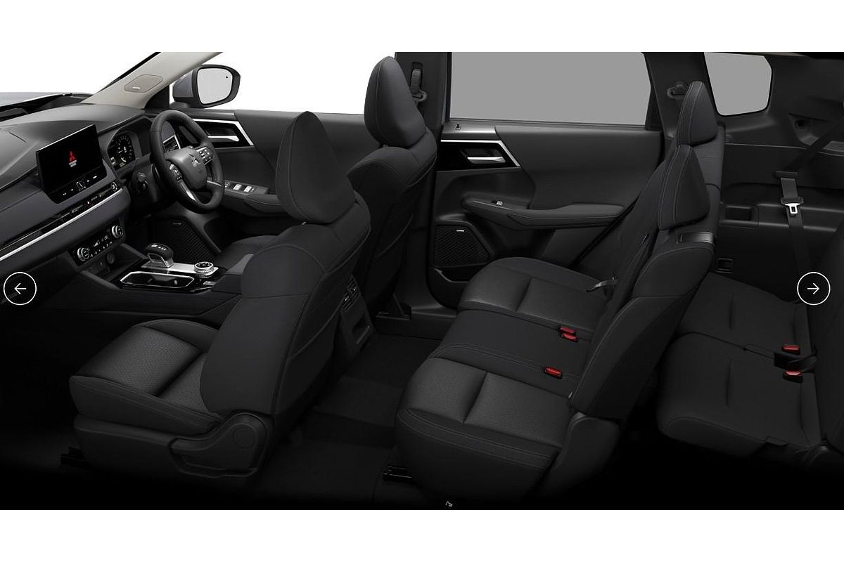 2025 Mitsubishi Outlander LS ZM