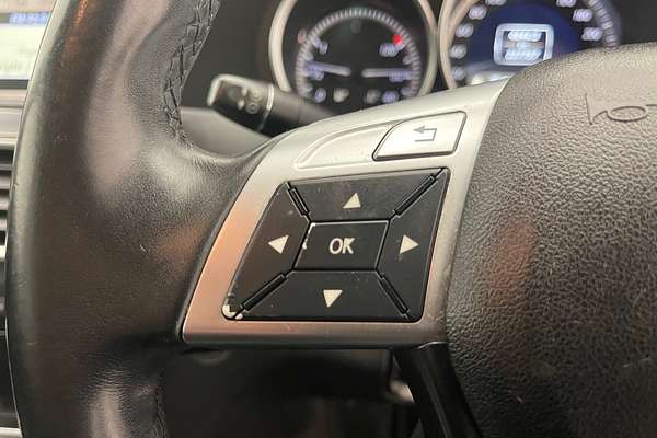 2012 Mercedes-Benz C-Class C200 BlueEFFICIENCY W204