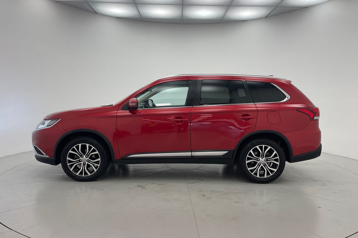 2016 MITSUBISHI OUTLANDER LS SAFETY PACK (4x4) 5 SEATS  4D WAGON 4CYL