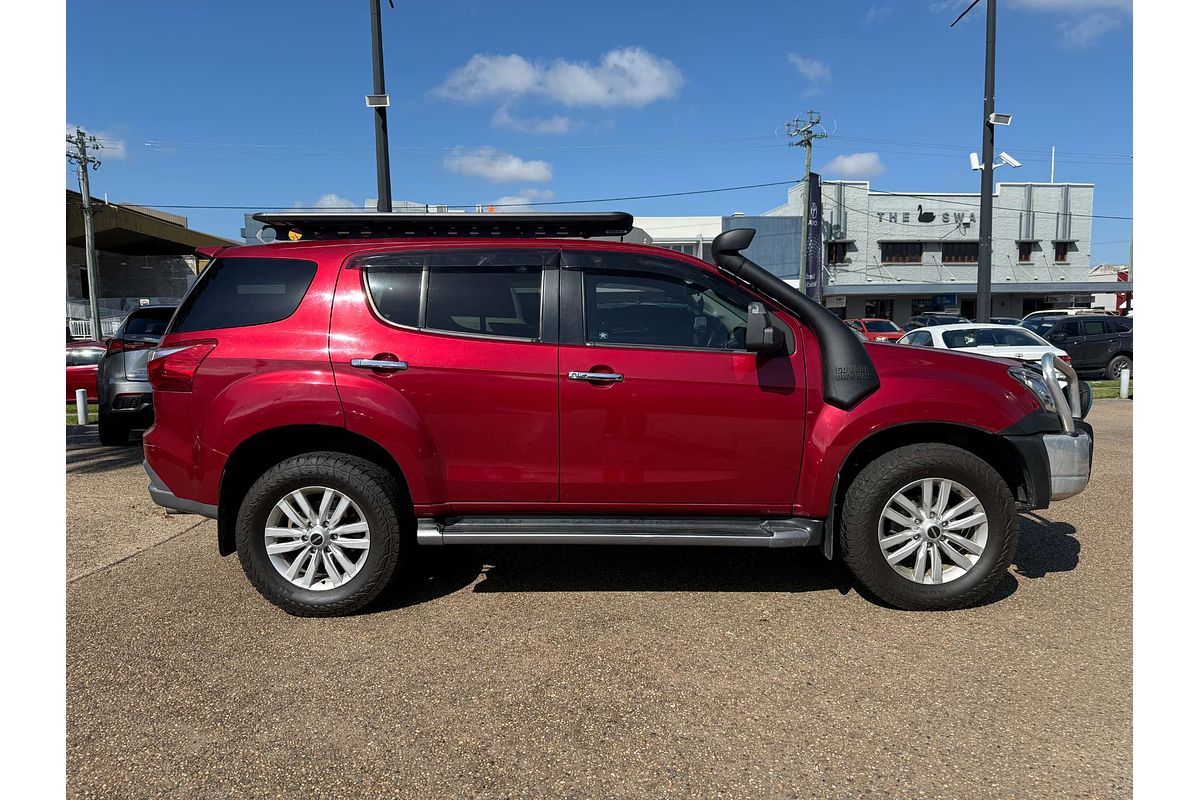 2018 Isuzu MU-X LS-T