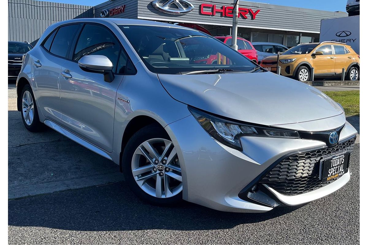 2018 Toyota Corolla SX Hybrid ZWE211R
