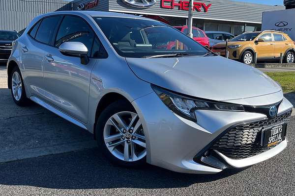 2018 Toyota Corolla SX Hybrid ZWE211R