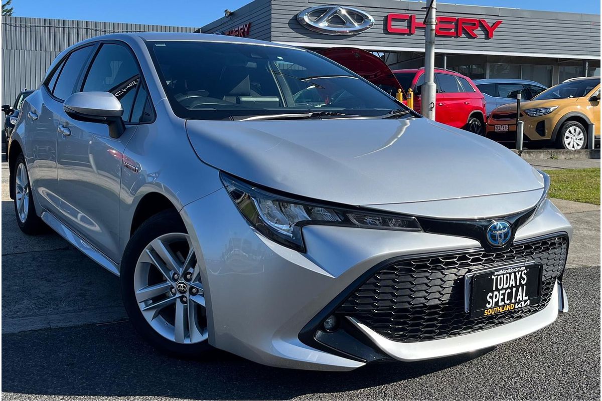 2018 Toyota Corolla SX Hybrid ZWE211R