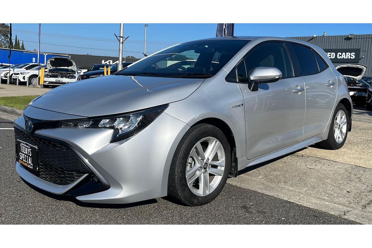 2018 Toyota Corolla SX Hybrid ZWE211R