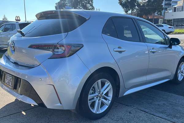 2018 Toyota Corolla SX Hybrid ZWE211R