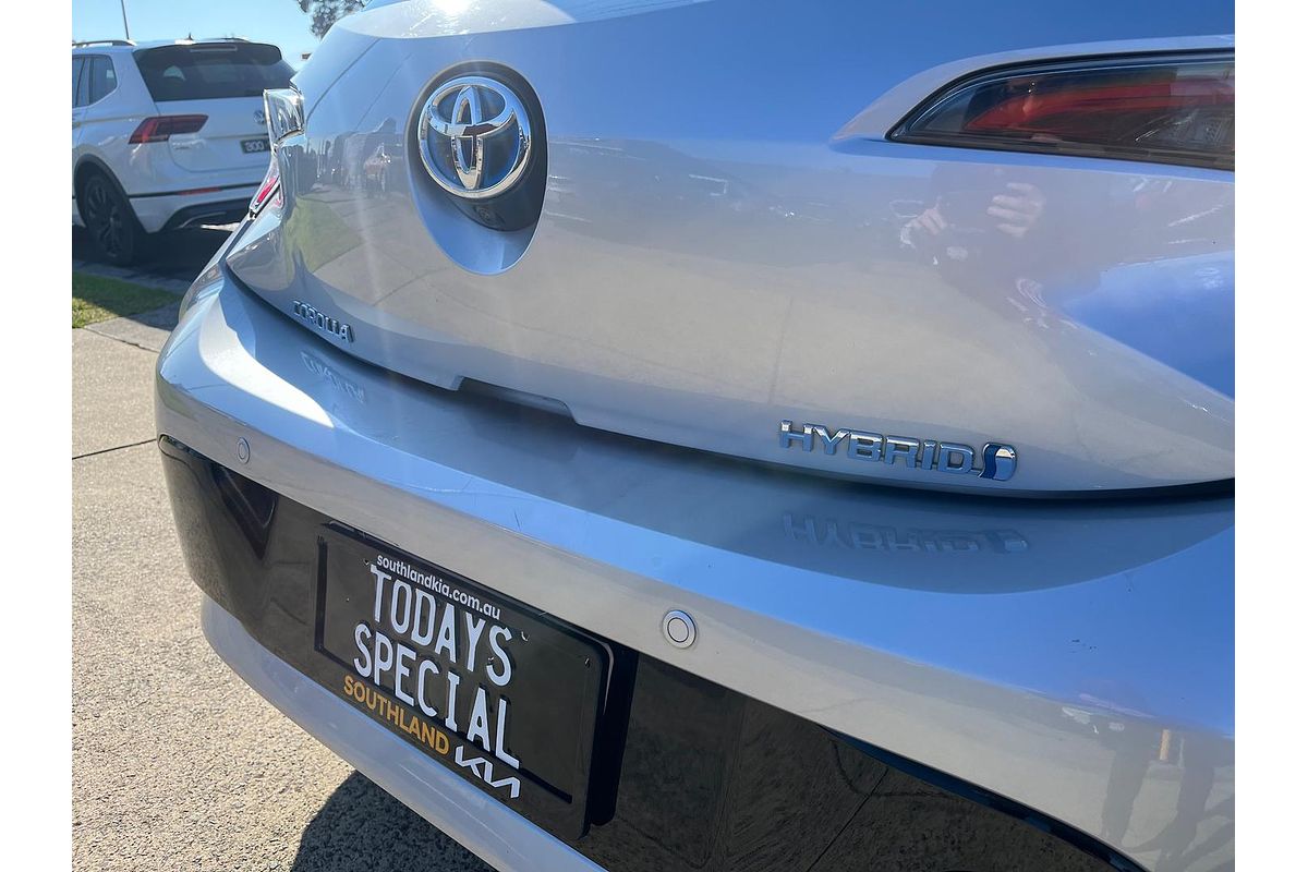 2018 Toyota Corolla SX Hybrid ZWE211R