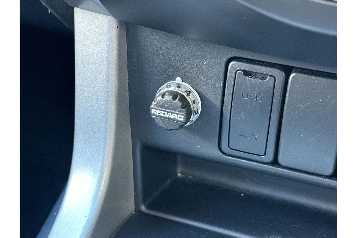 2015 Isuzu MU-X LS-T