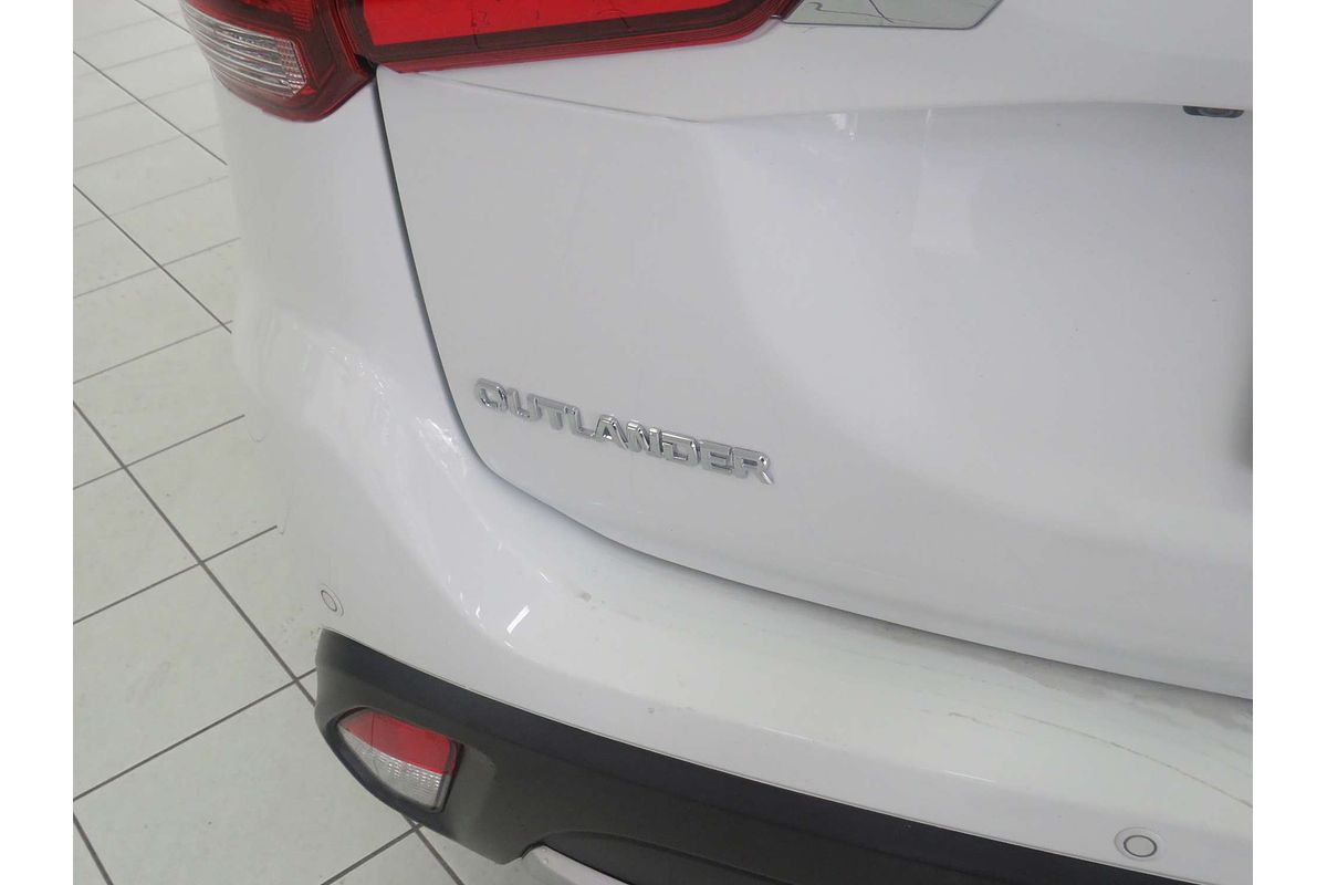 2016 Mitsubishi Outlander XLS ZK