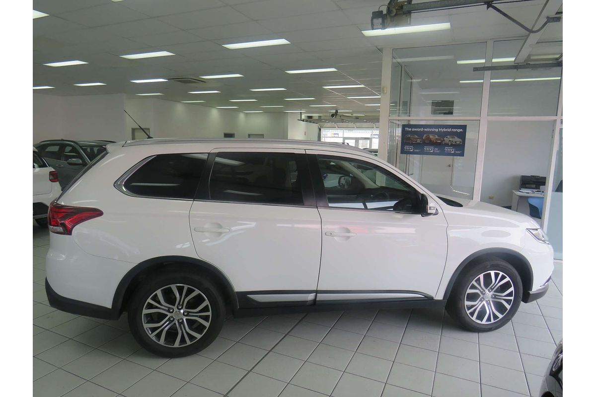 2016 Mitsubishi Outlander XLS ZK