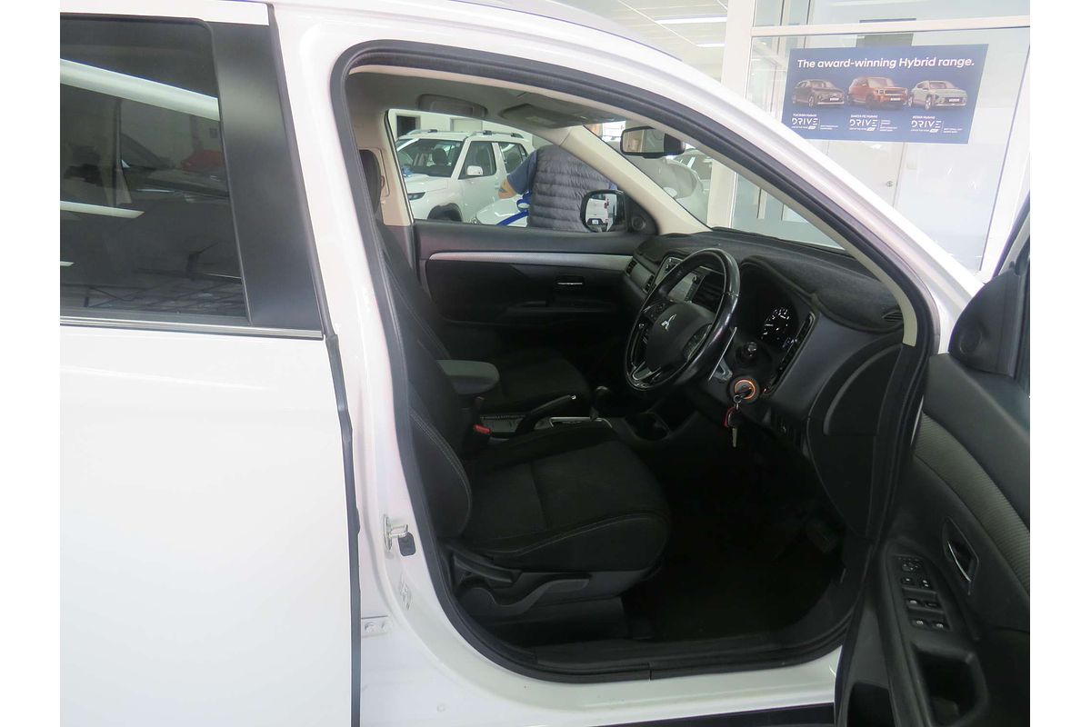 2016 Mitsubishi Outlander XLS ZK