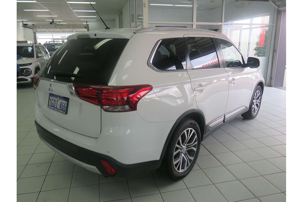 2016 Mitsubishi Outlander XLS ZK