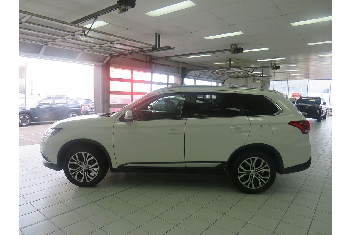 2016 Mitsubishi Outlander XLS ZK