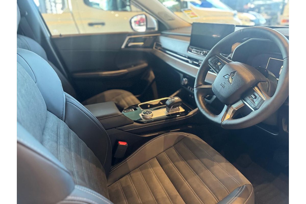 2025 Mitsubishi Outlander Aspire ZM