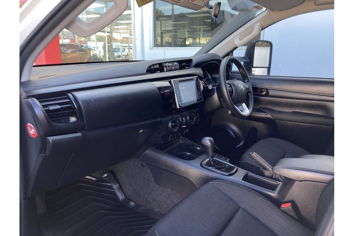 2017 Toyota Hilux SR GUN126R 4X4