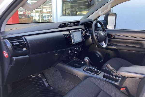 2017 Toyota Hilux SR GUN126R 4X4