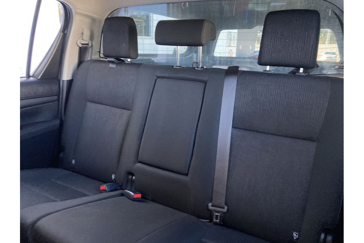 2017 Toyota Hilux SR GUN126R 4X4