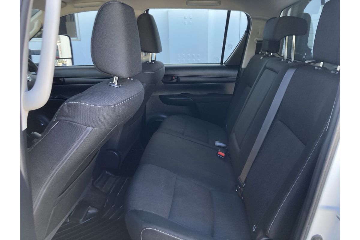 2017 Toyota Hilux SR GUN126R 4X4