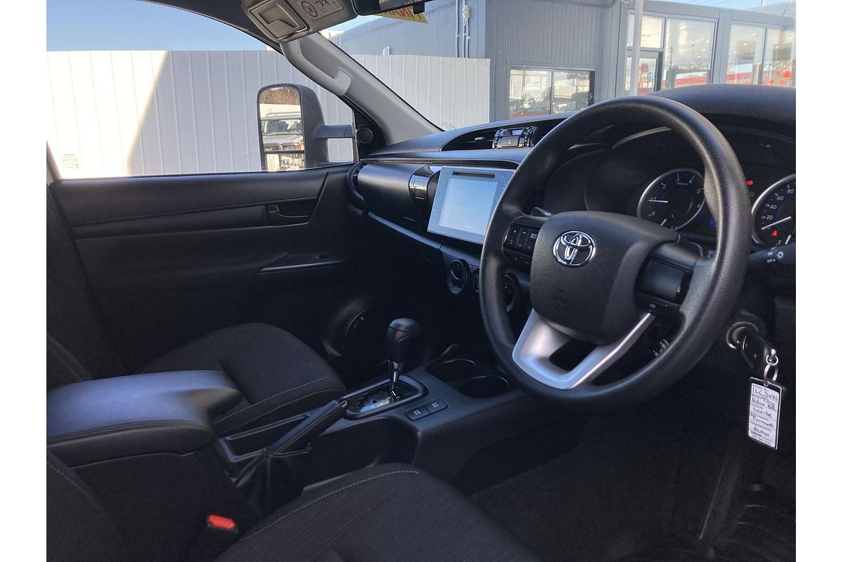 2017 Toyota Hilux SR GUN126R 4X4