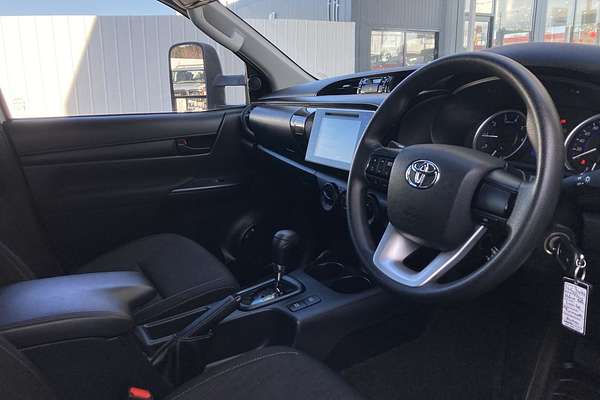 2017 Toyota Hilux SR GUN126R 4X4