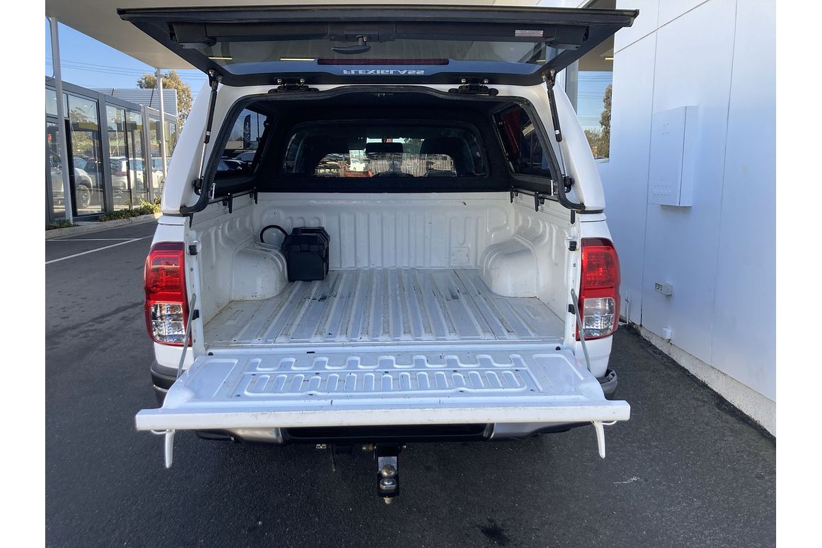 2017 Toyota Hilux SR GUN126R 4X4