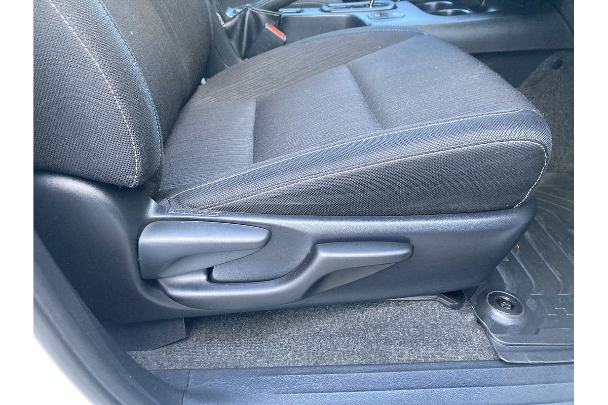 2017 Toyota Hilux SR GUN126R 4X4