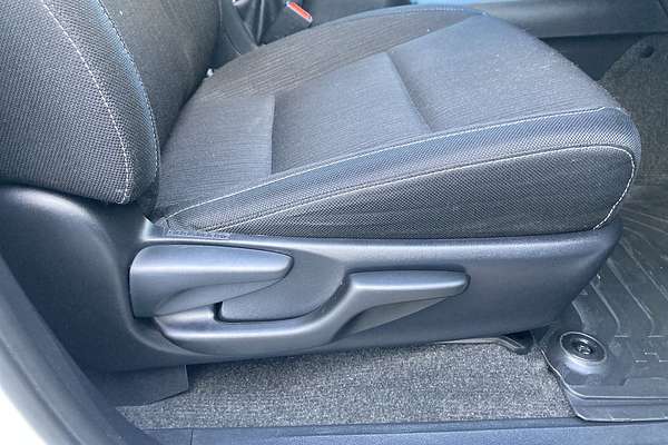 2017 Toyota Hilux SR GUN126R 4X4