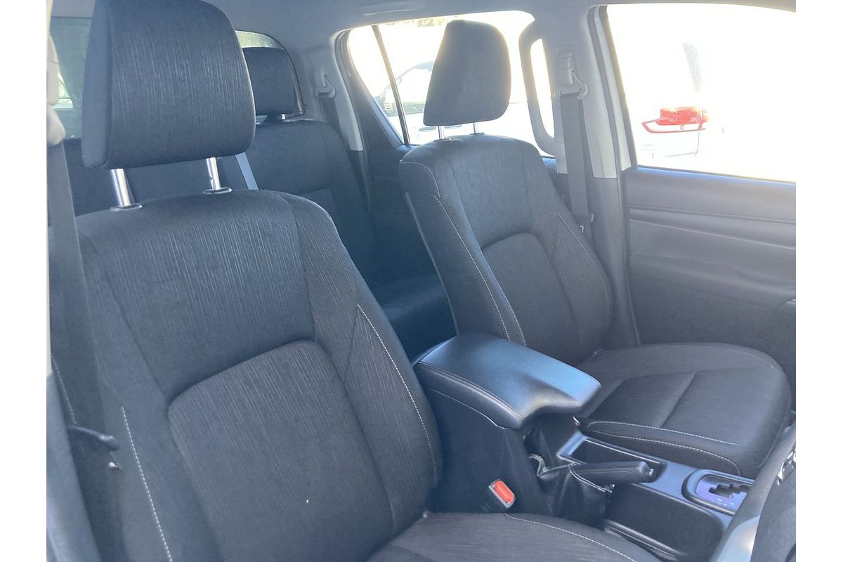 2017 Toyota Hilux SR GUN126R 4X4
