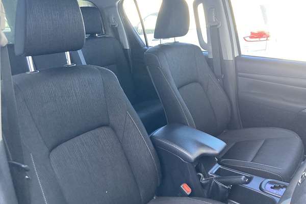 2017 Toyota Hilux SR GUN126R 4X4