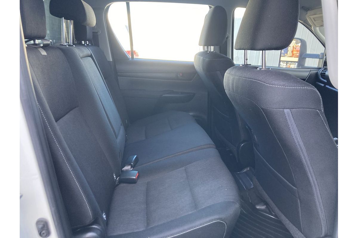 2017 Toyota Hilux SR GUN126R 4X4