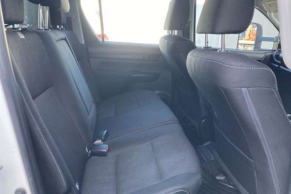 2017 Toyota Hilux SR GUN126R 4X4