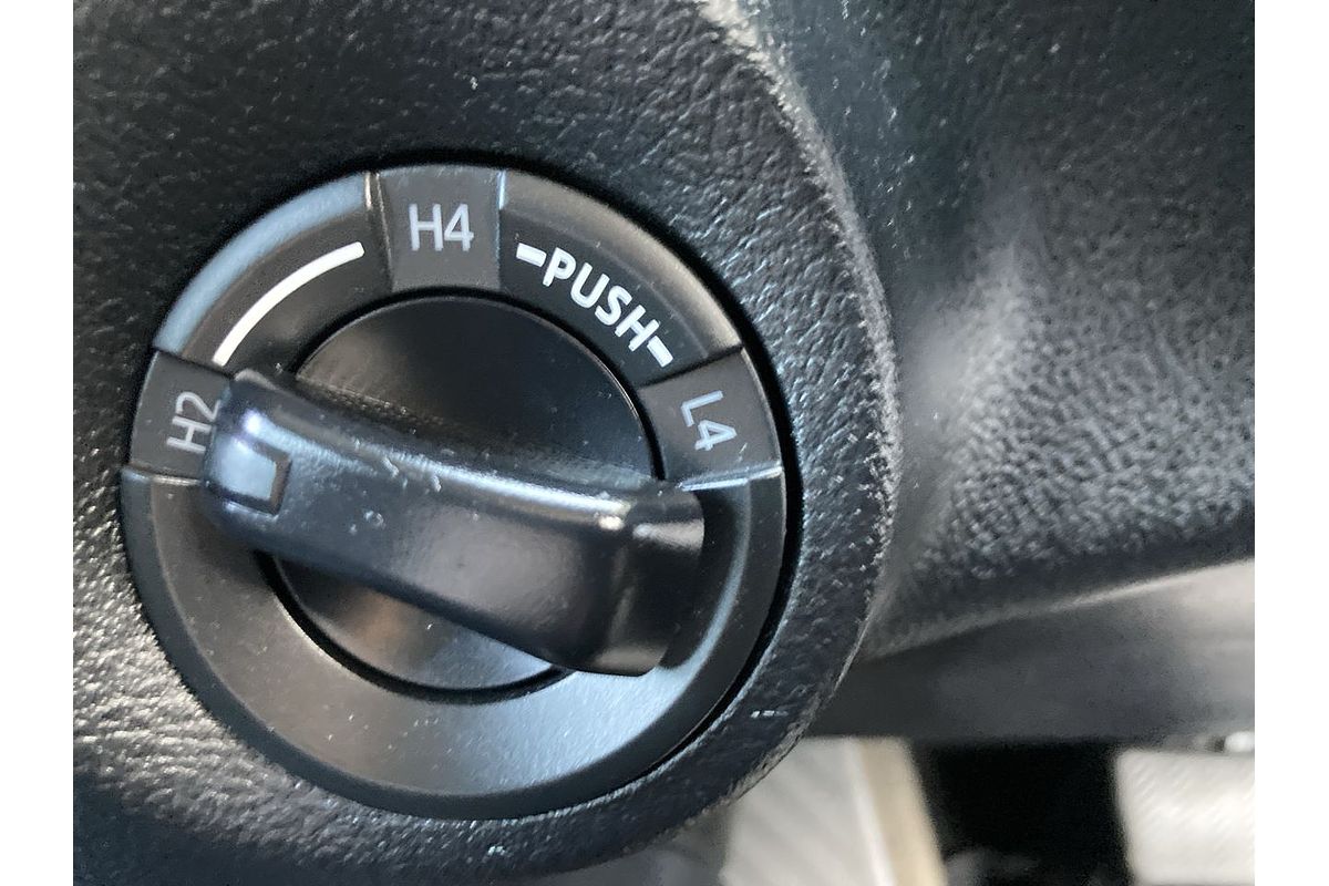 2017 Toyota Hilux SR GUN126R 4X4