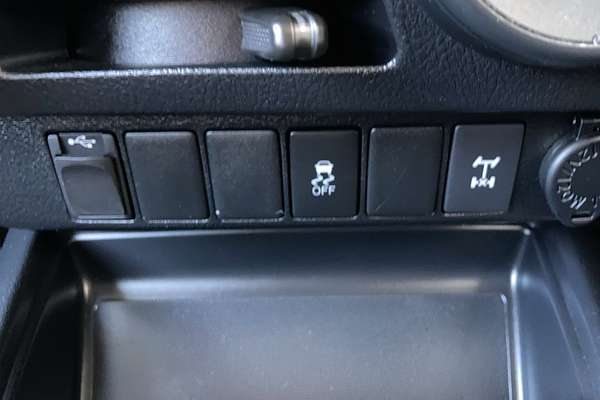 2017 Toyota Hilux SR GUN126R 4X4