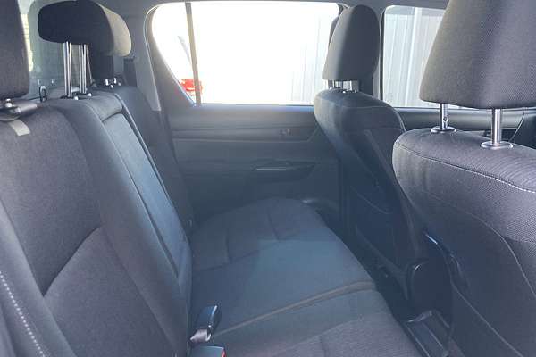 2017 Toyota Hilux SR GUN126R 4X4