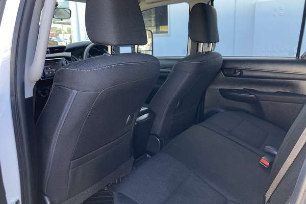 2017 Toyota Hilux SR GUN126R 4X4