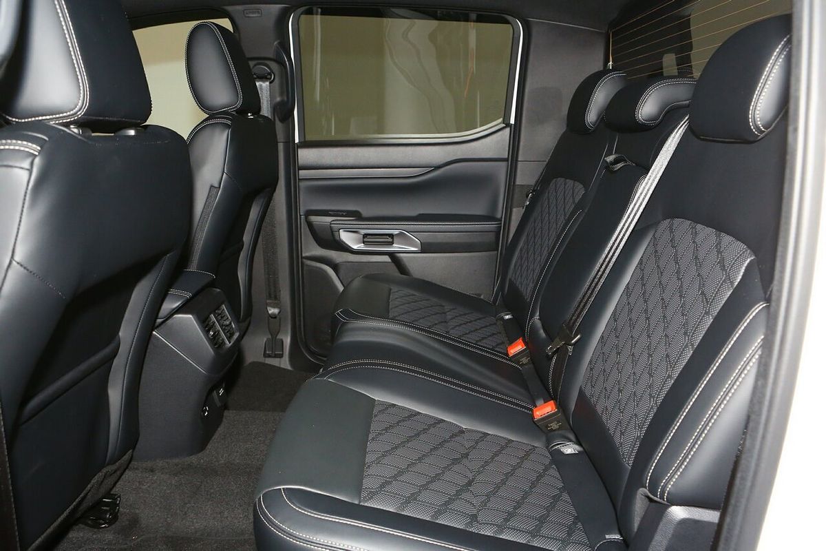 2025 Ford Ranger Platinum 4X4 3.0L