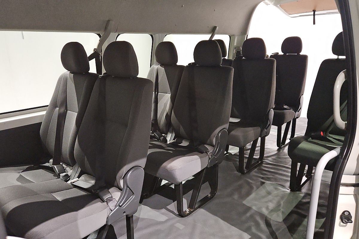 2018 Toyota Hiace Commuter KDH223R