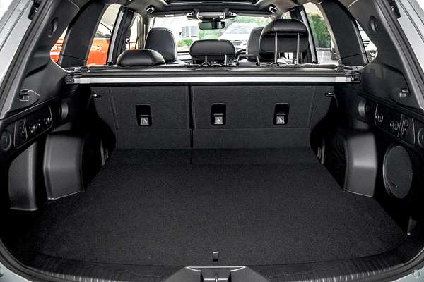 2025 Subaru Forester Touring S6